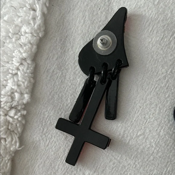 Bill Schiffer resin Earrings - Picture 5 of 5